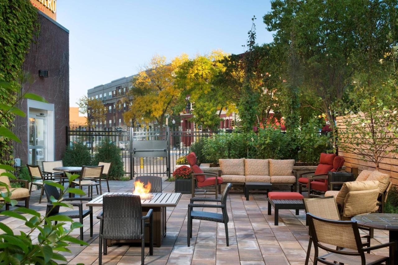Courtyard By Marriott Minneapolis Downtown Exterior foto