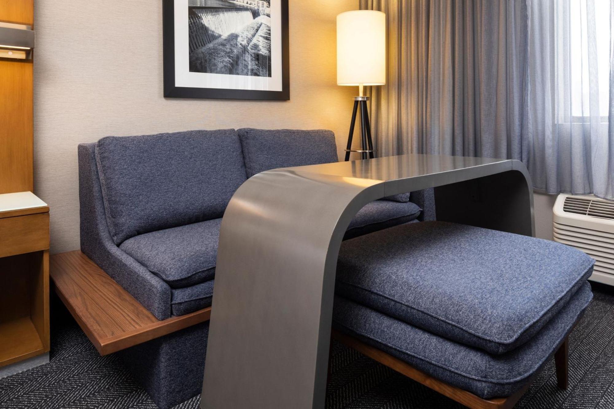 Courtyard By Marriott Minneapolis Downtown Exterior foto