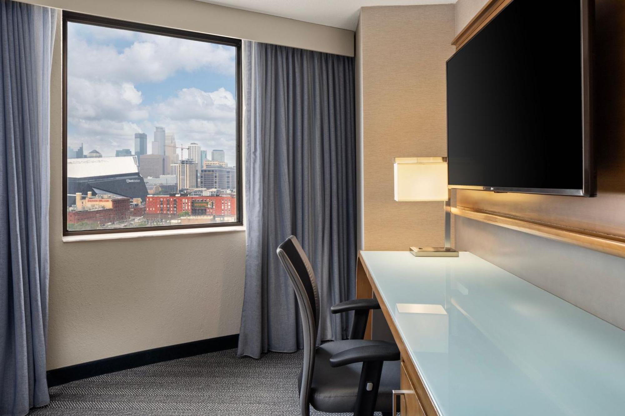 Courtyard By Marriott Minneapolis Downtown Exterior foto