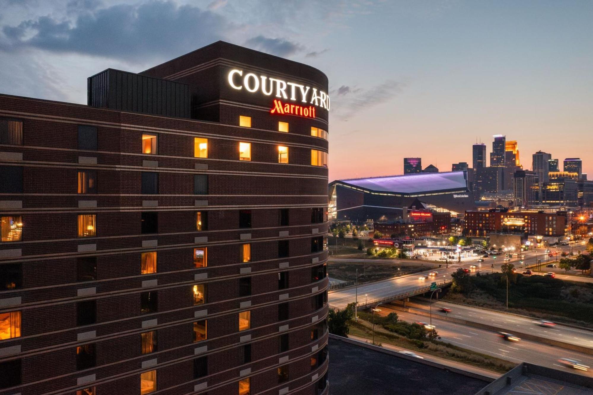 Courtyard By Marriott Minneapolis Downtown Exterior foto
