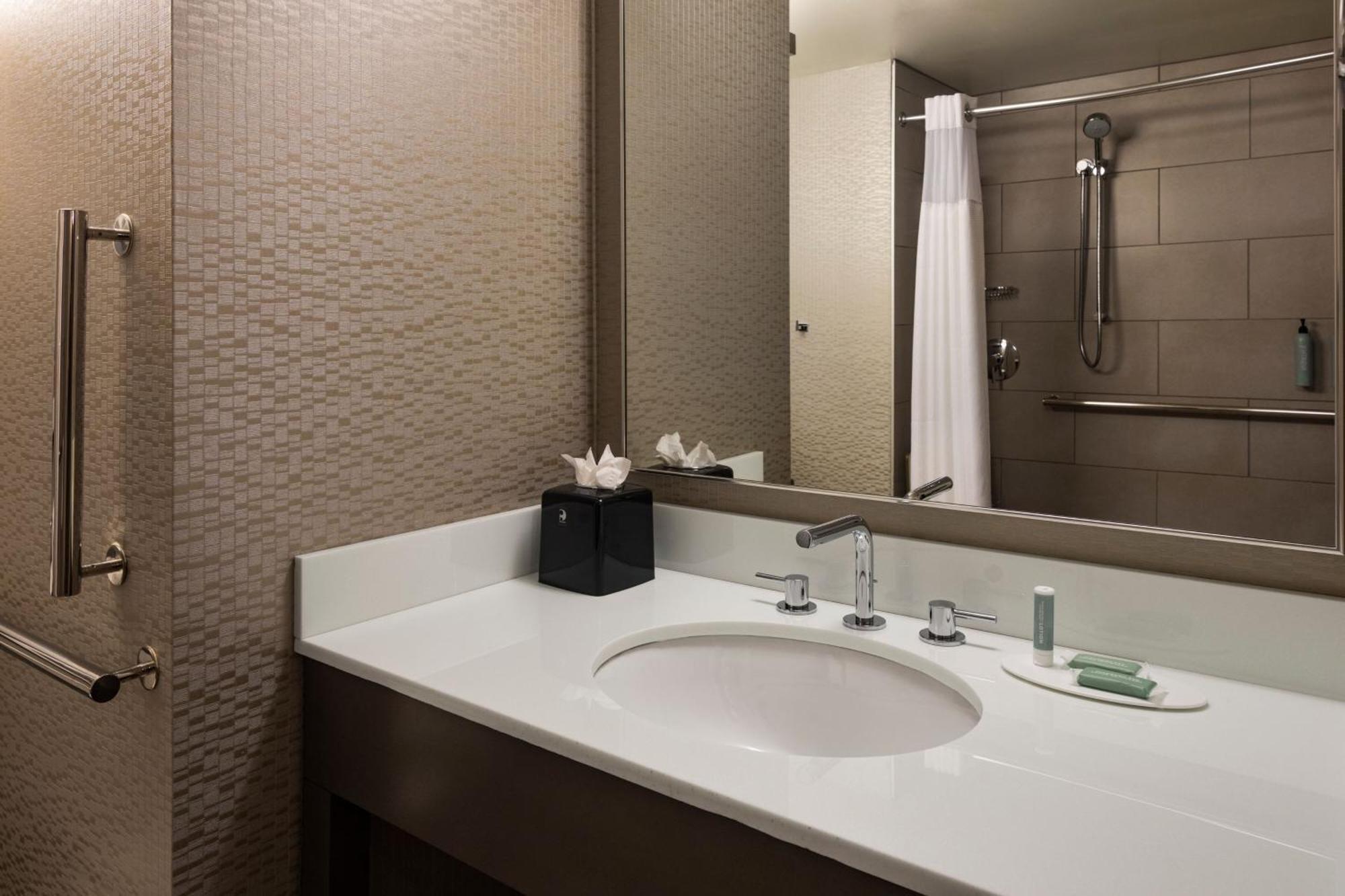 Courtyard By Marriott Minneapolis Downtown Exterior foto